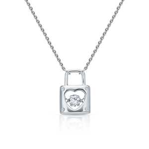 Серебряное шейное украшение с бриллиантами выращенными