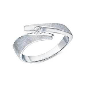 Серебряное кольцо с бриллиантом природным